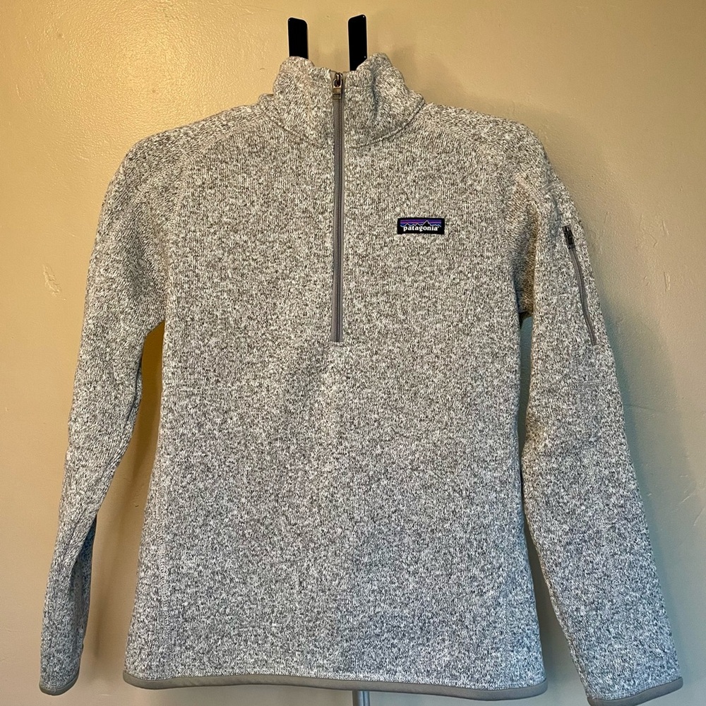 Perfect Condition! Patagonia Women's Heathered Gray Quarter-zip